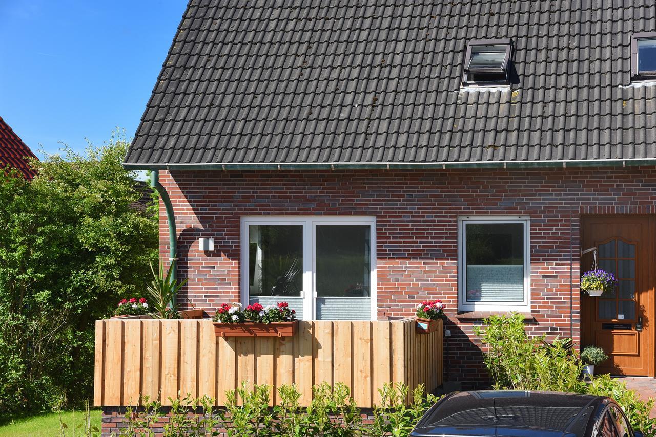 Haus Zur Moewe Mit Fruehstuecksoption Apartment Bensersiel Exterior photo